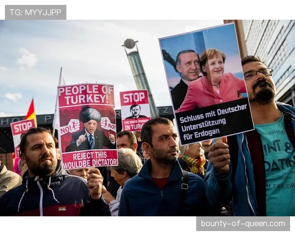 土耳其紧追西班牙 小组第二争夺保持悬念